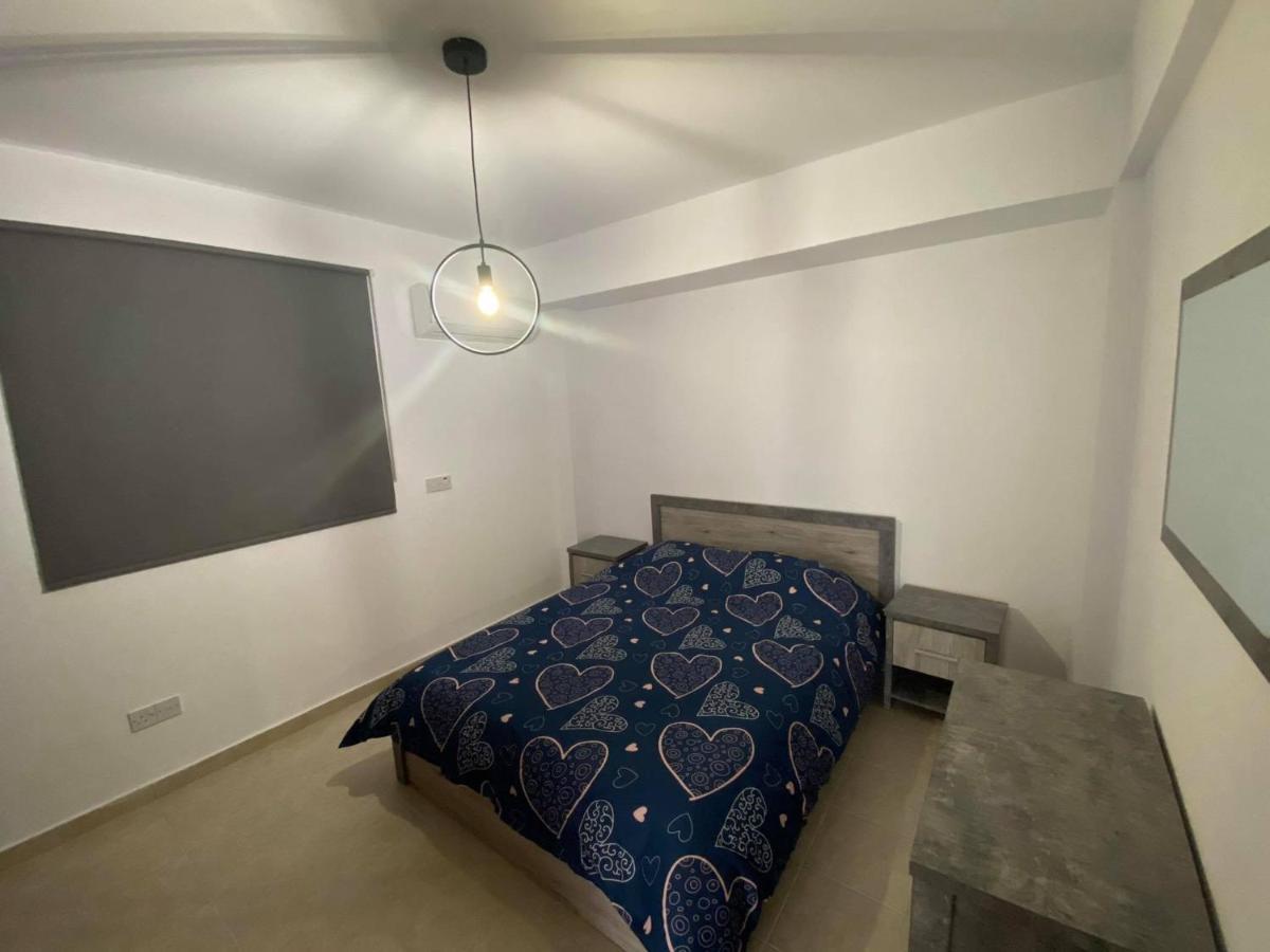 Cosy Apartment In Kato Paphos With Pool Access Exterior photo